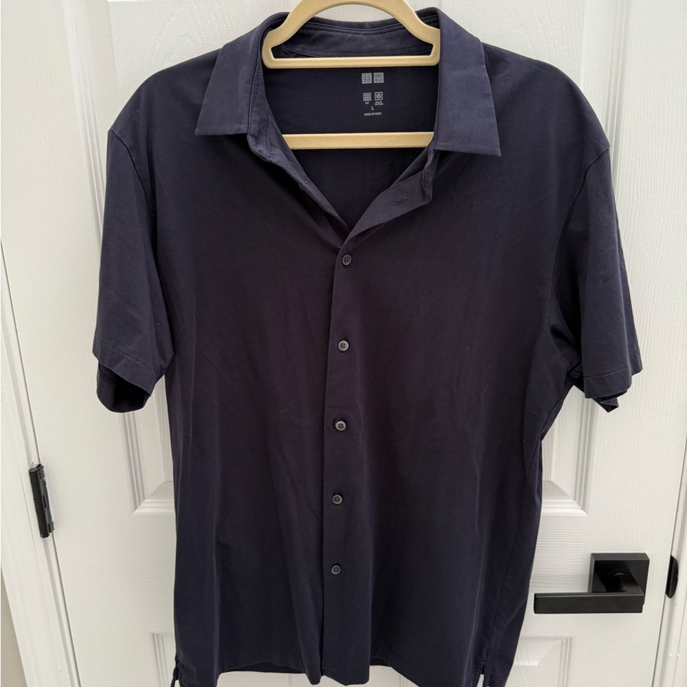 Uniqlo Blue Casual Button Down Shirt Relaxed Fit